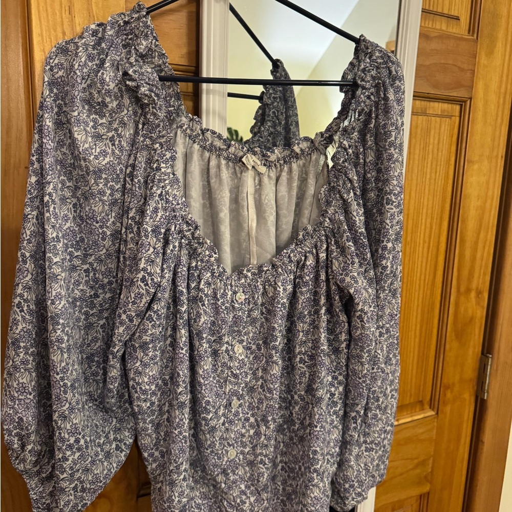 American Eagle Outfitters Blue Floral Blouse